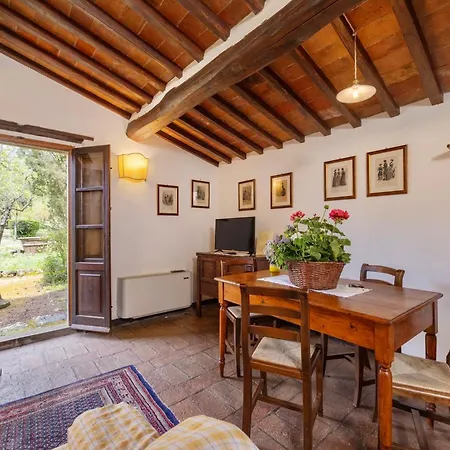 With Swimming - Pool In 3* Cortona