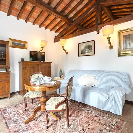 Aparthotel With Swimming - Pool In Cortona