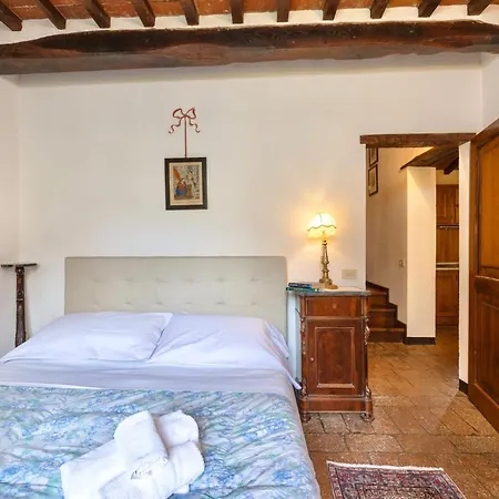 With Swimming - Pool In Cortona