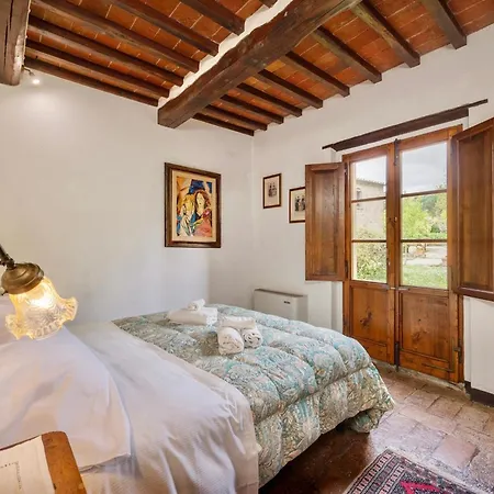 Aparthotel With Swimming - Pool In Cortona