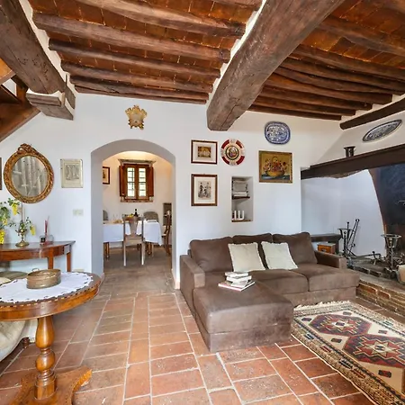 With Swimming - Pool In Cortona