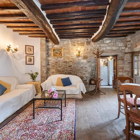 With Swimming - Pool In Cortona
