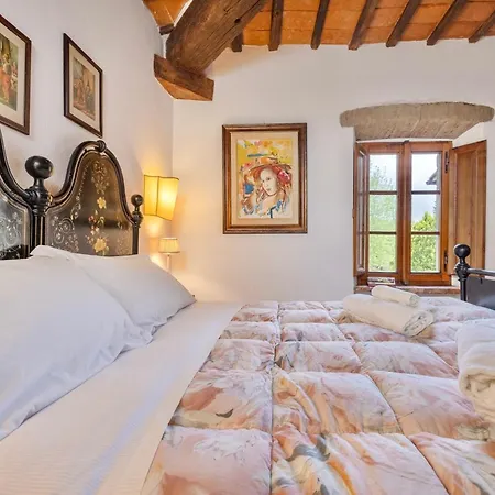 With Swimming - Pool In Cortona